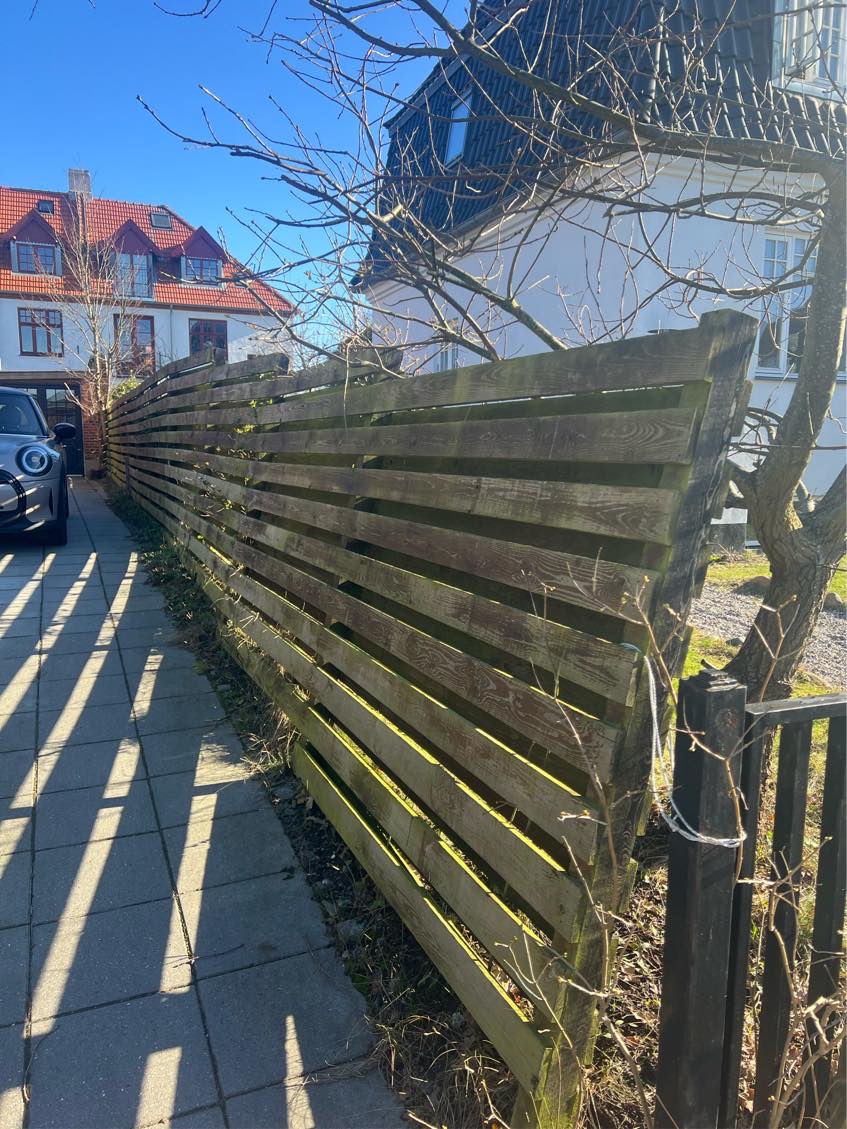 Tilbud på nedtagning og opsætning af nyt hegn