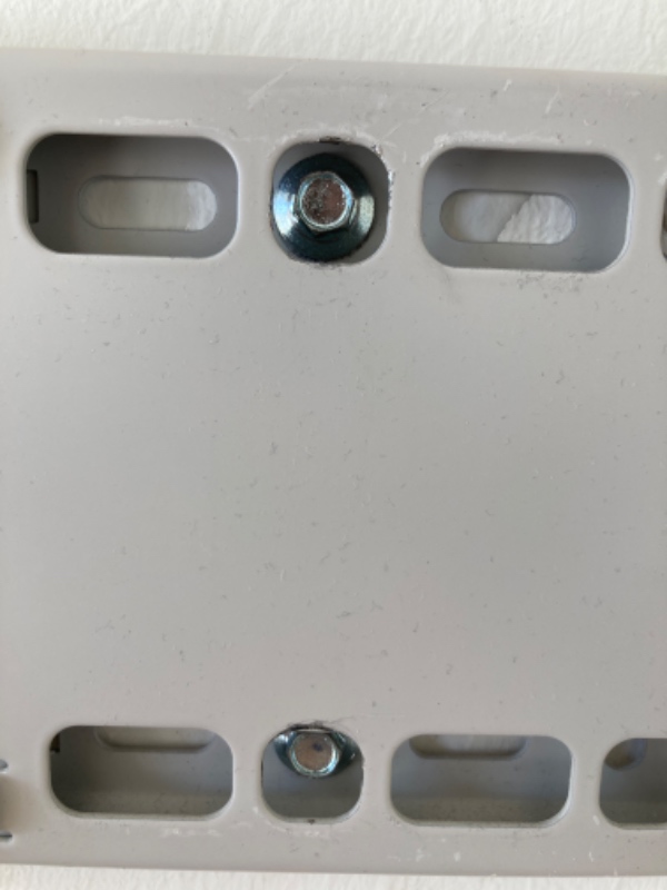 Skrue tv ophæng ned