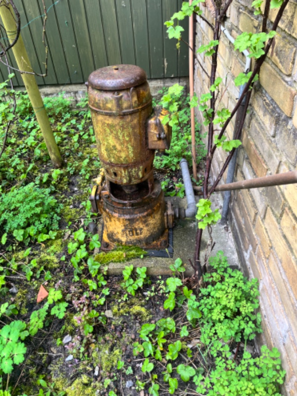 Opsætning af havelåge og oprydning