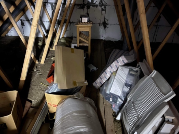 Tømme et loft og køre på forbrændingen