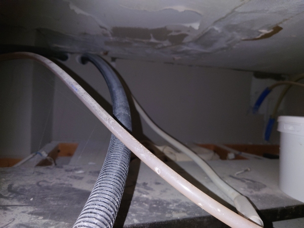 Aut. elektriker - Udskiftning af spot til LED spot i vådrum