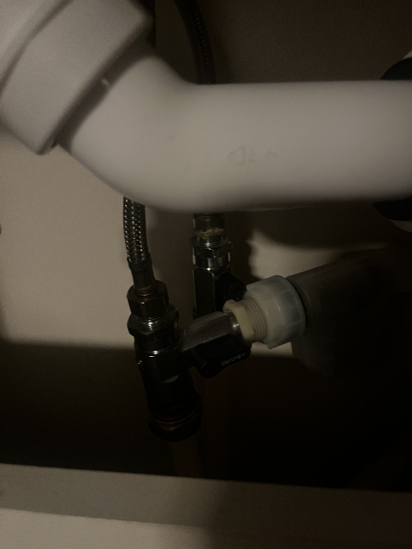 Installation af BWT-anlæg under håndvask