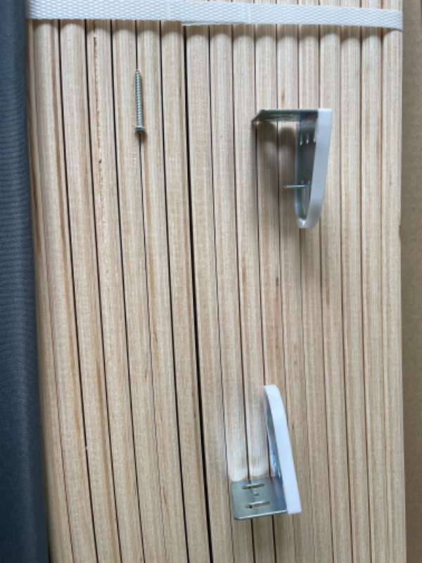 Vægmontering af et 1,40 rullegardin