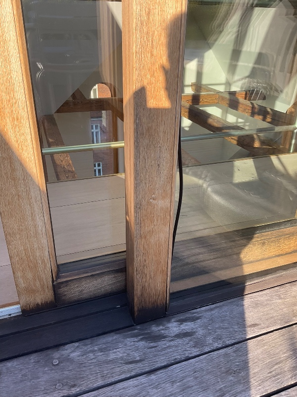 Oliering og rensning af trædøre og vinduespuds