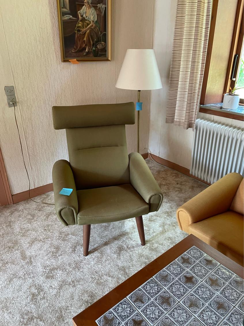 Afhente sofa, 2 lænestole + skænk fra Kolding til Hørsholm med opbæring til 3. Sal