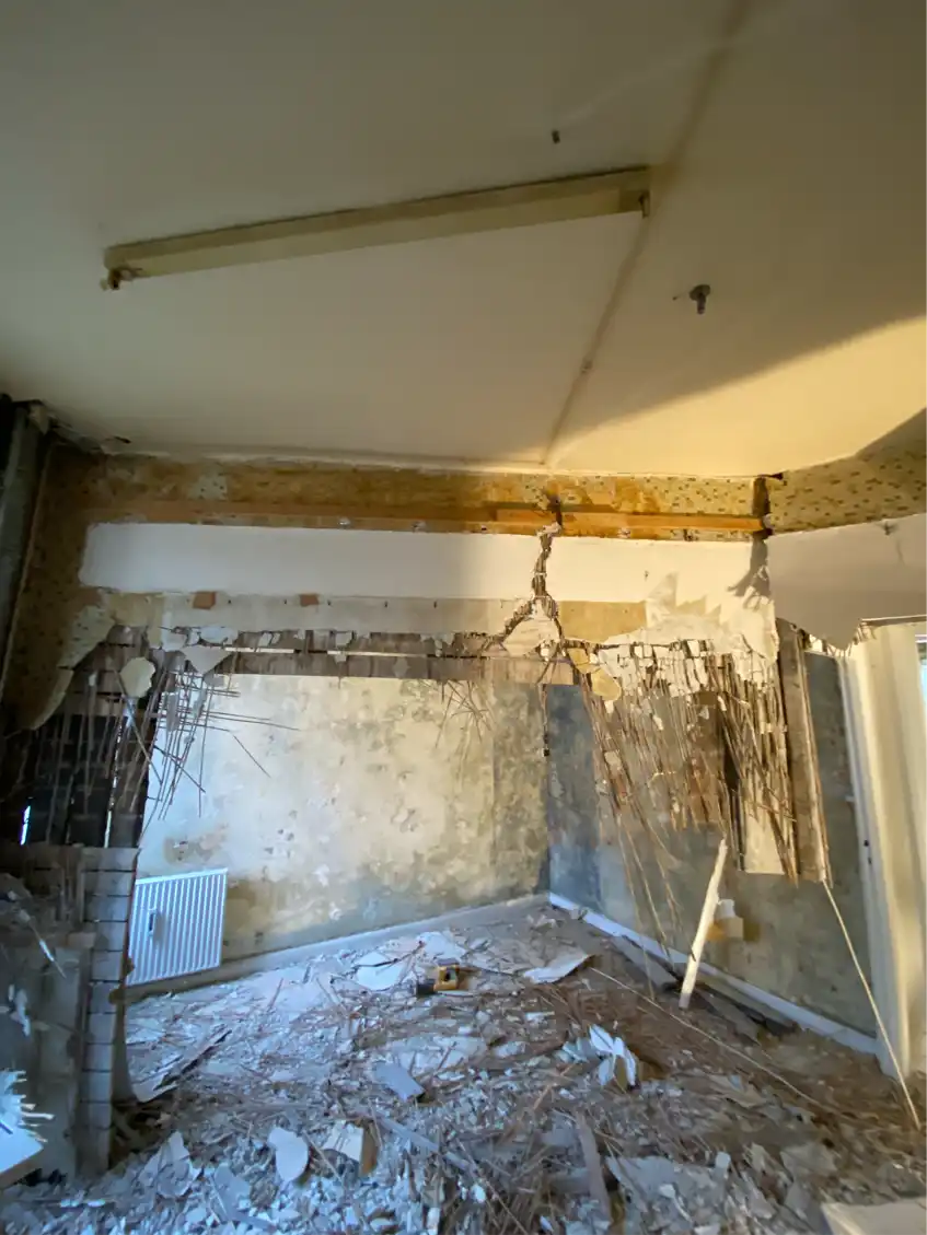 Bortkøsel af nedrivnings affald