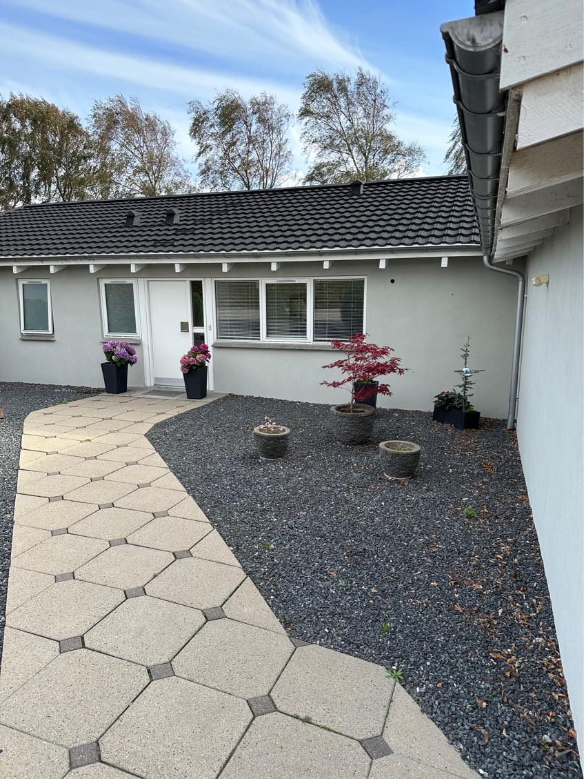 Maling af udhæng og 5 vinduer