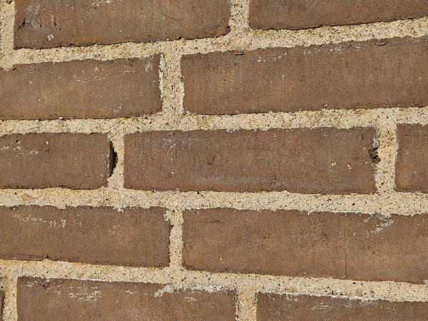 Udskiftet fuger i gavlene på mit hus, kun i de områder som er i dårlig stand.