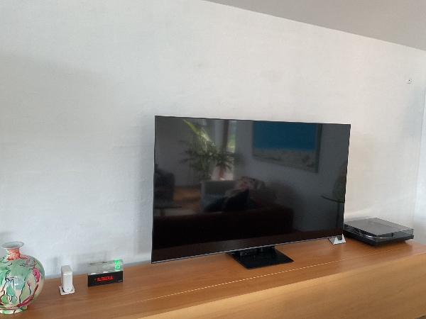 Opsætning af Vogel vægbeslag til 65” TV