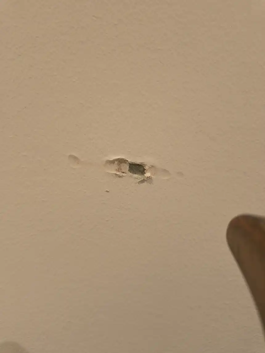 Reparere små skader på vægge i forbindelse med flytning