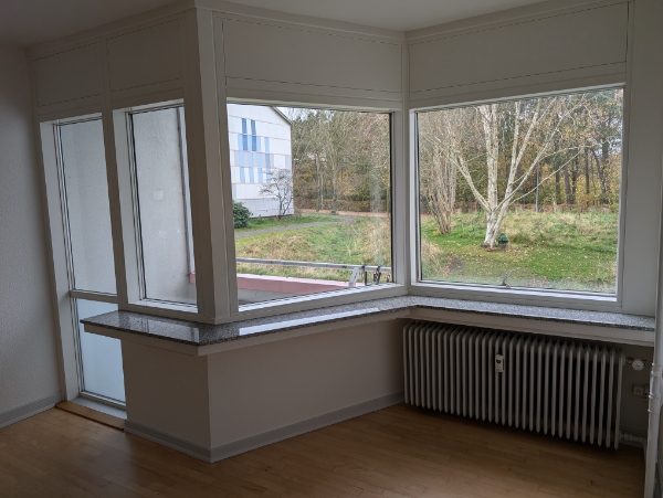 Install lampe og gardiner