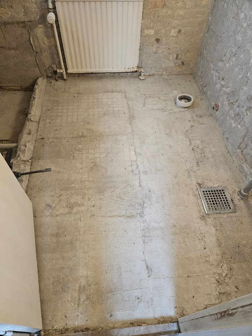 Mure væg på badeværelse