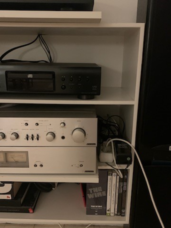 oprydning/opstramning af ledninger