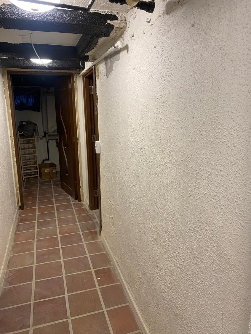 Fjerne gammel puds kælder