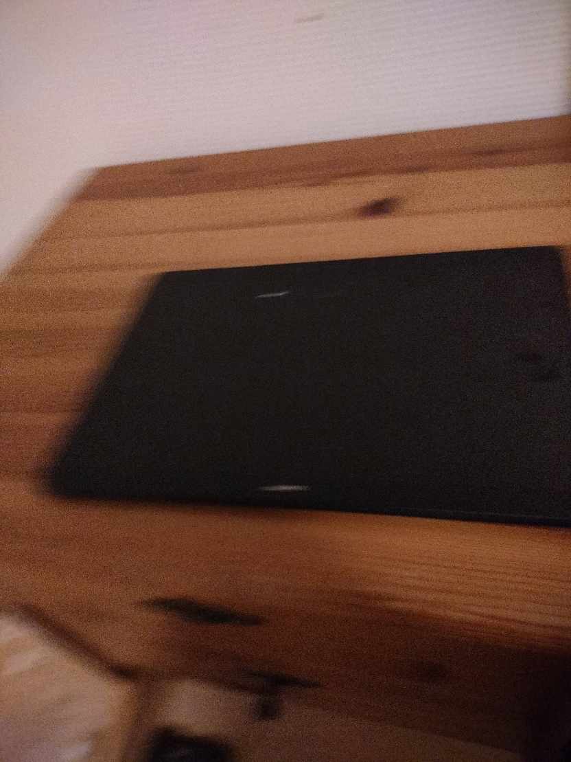 Hej jeg vil gerne have hjælp til at sælge min iPad det er en Hawaii og 2 mobil at samme model 3000