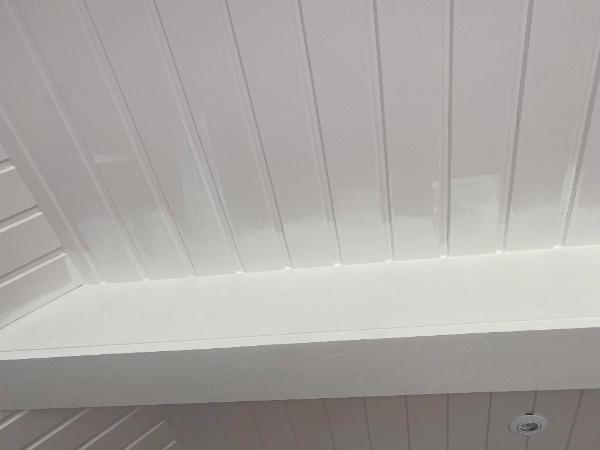 Maling af træloft + en bjælke, ca. 6 kvm.