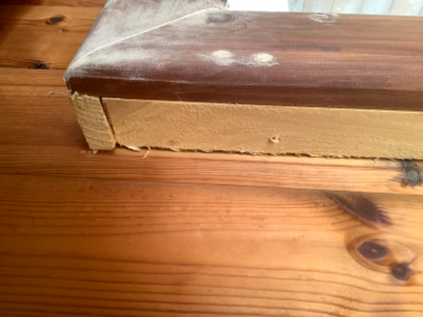 Karme/vinduesrammer skal spartles og slibes så