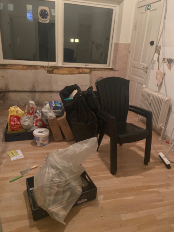 AFGENTNING AF SKRALD I MORGEN (FREDAG)