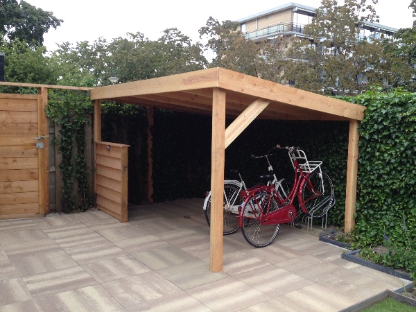 Hjælp til hegn og åbent cykelskur