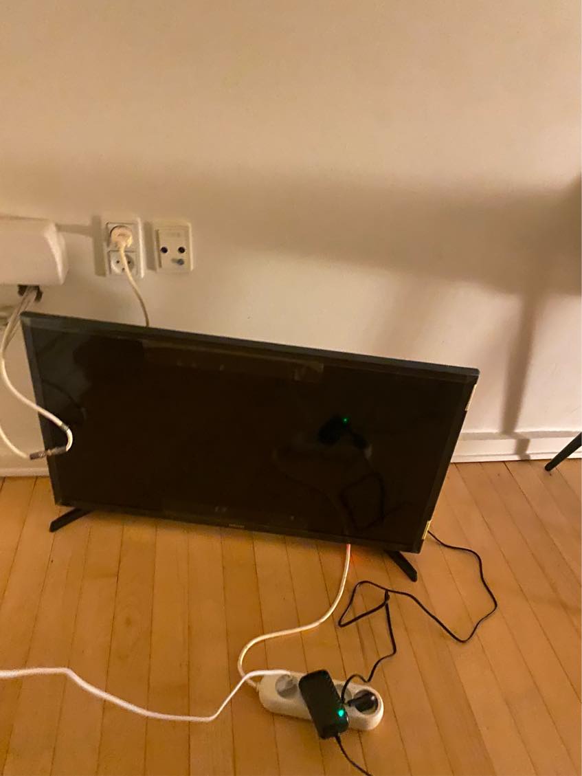 Ophæng af TV og spejl