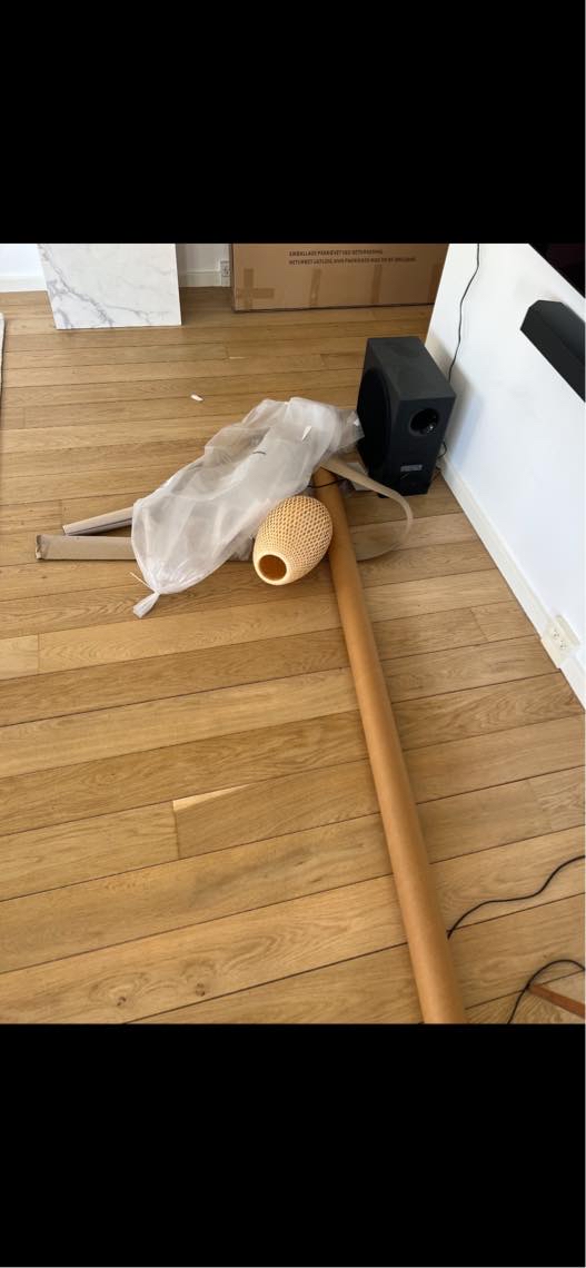 Ophængning af to spejle samt fjerne skrald