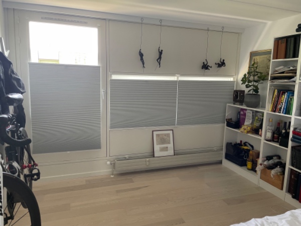 Nedtagning og opsætning af 5 stk plissegardiner