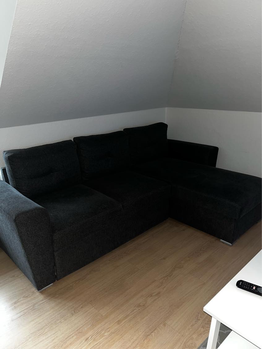 Smidt en sovesofa ud til storskrald