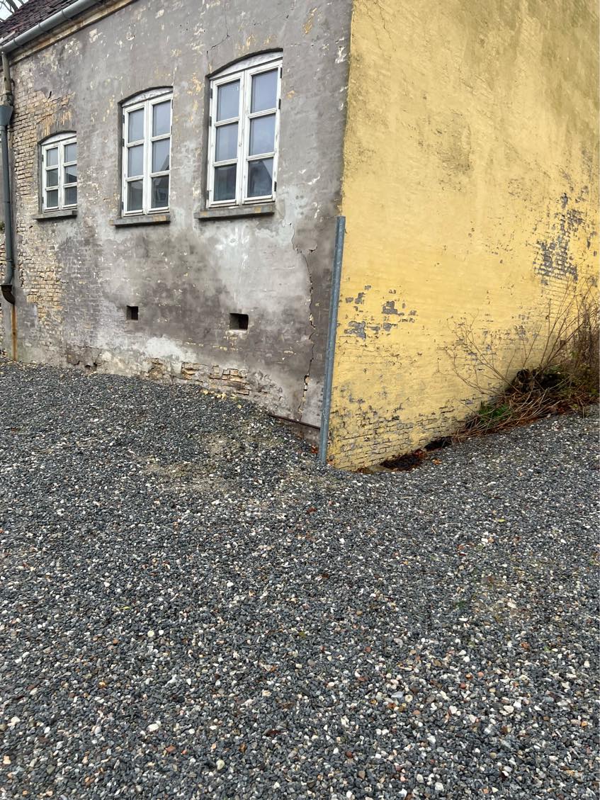 Pudsning af væg og murer repareret