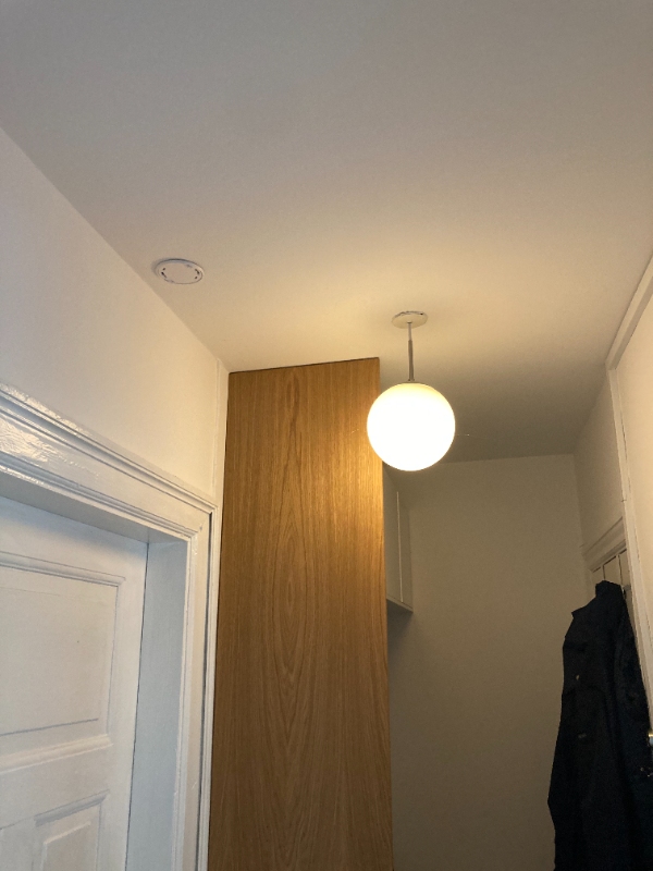 Flytte lampe i loft