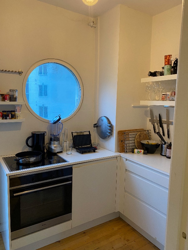 installation af emhætte og elarbejde