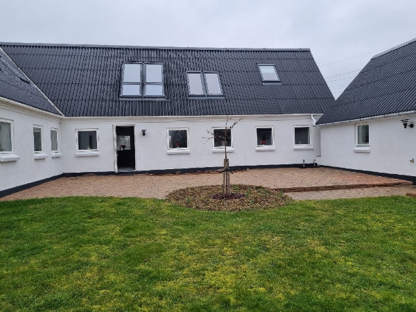 Lægning af fliser ca. 75 m2 terasse (oplæg ændret)