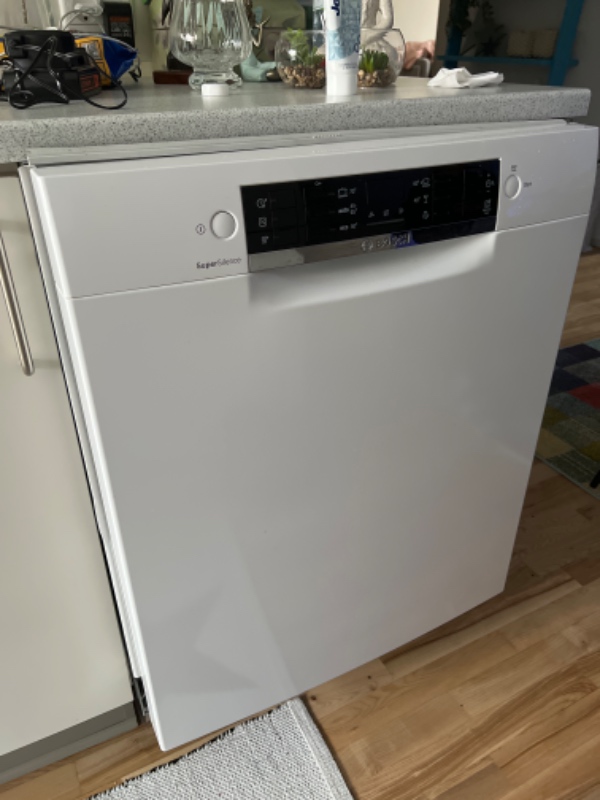 Montering af opvaskemaskine og klædeskabe