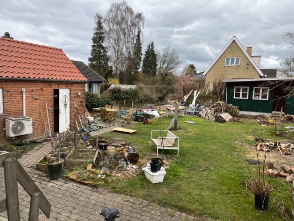 Diverse hjælp til flytning og organisering af ting ude og inde.