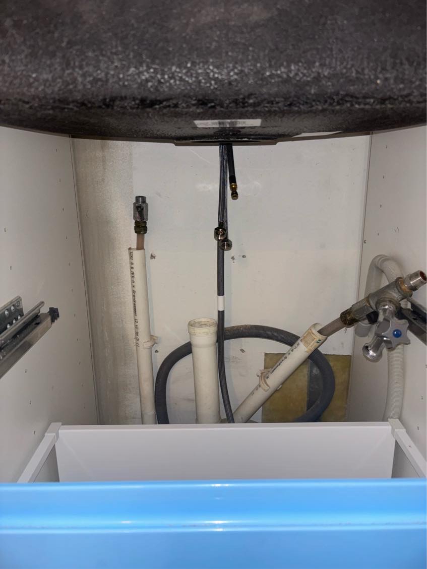 Tilslut nyt rør til køkkenvask