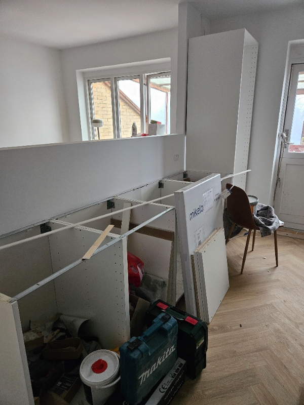 Færdig gør opsætning af ikea køkken