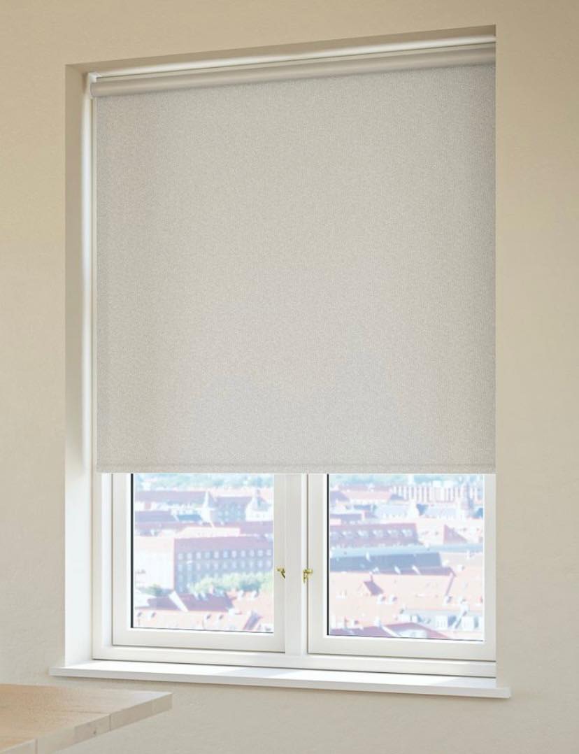 Opsætning af lampe Samt rullegardiner