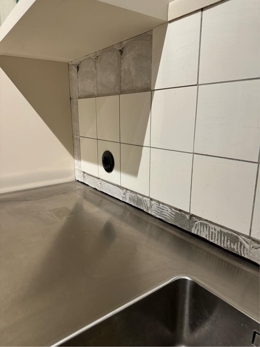 Sætte fliser op i køkken