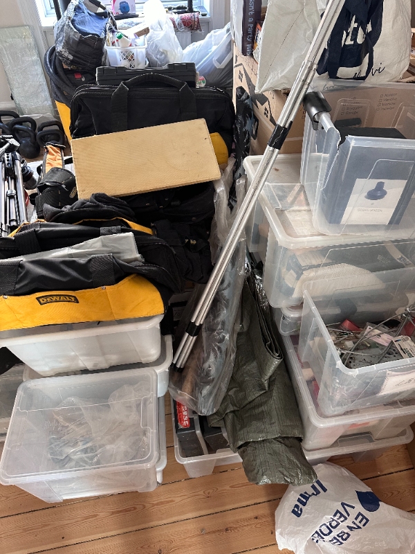 Bærehjælp til loftet