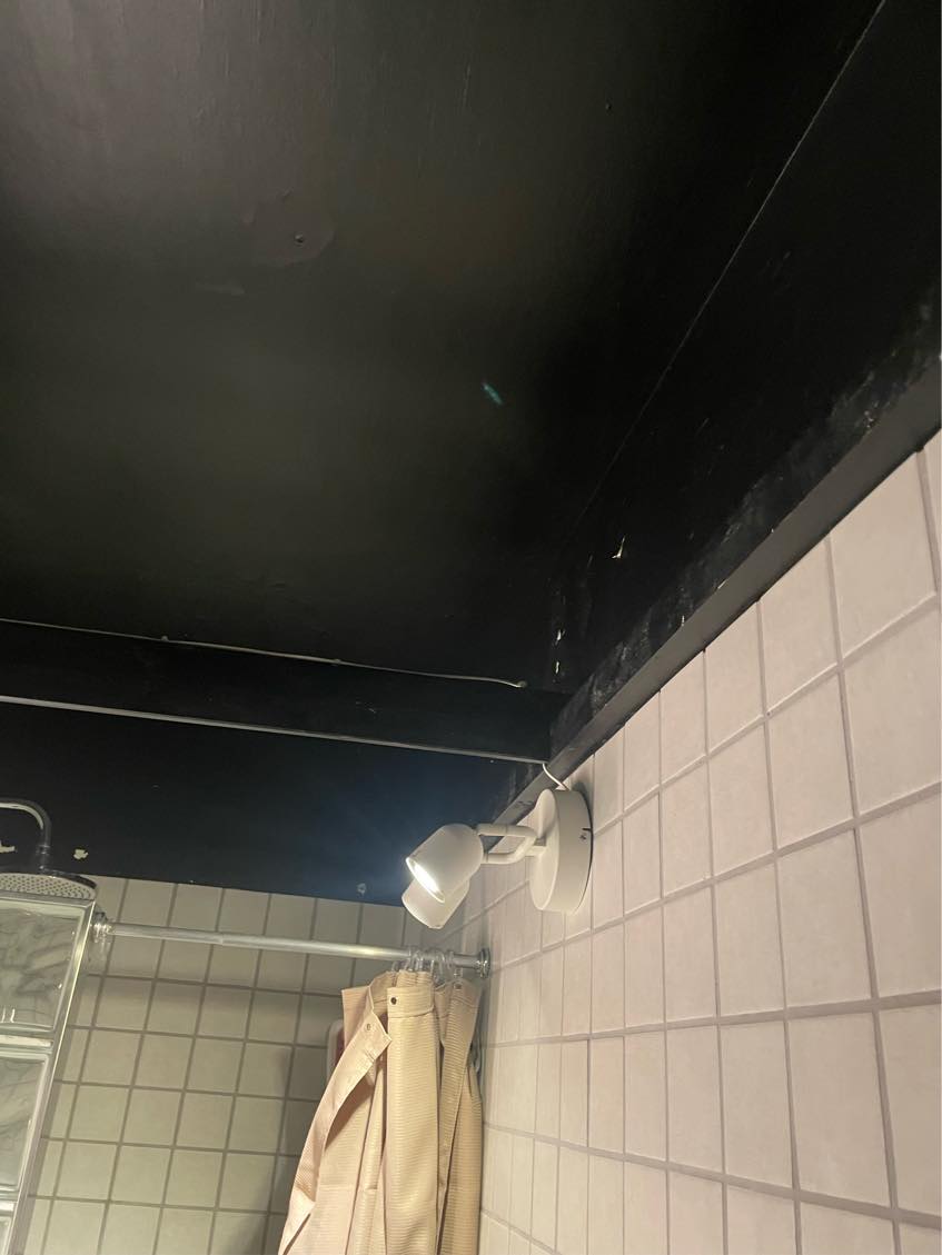 Trække ledning om på badeværelset