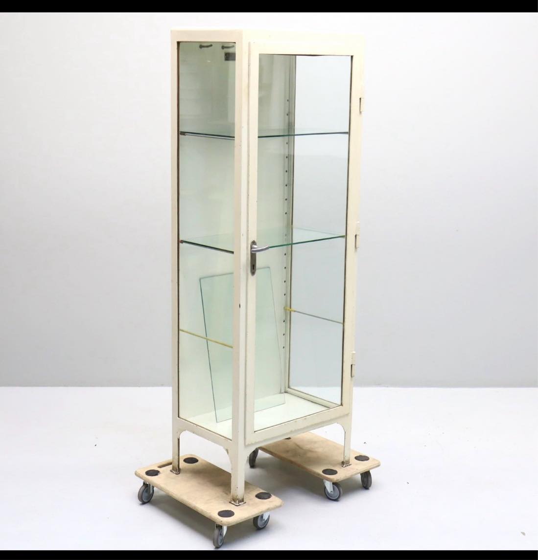 Transporteret et lille tungt skab ca 40 kg