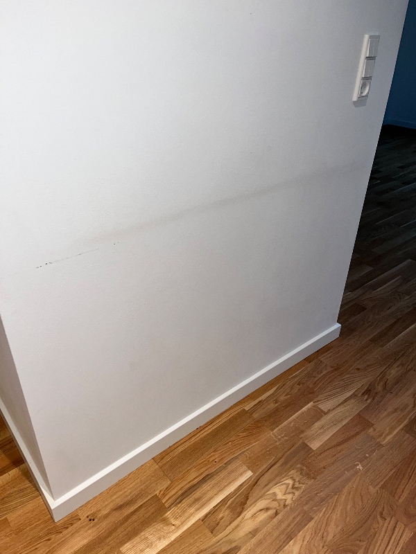 Maling og fiks af huller i vægge