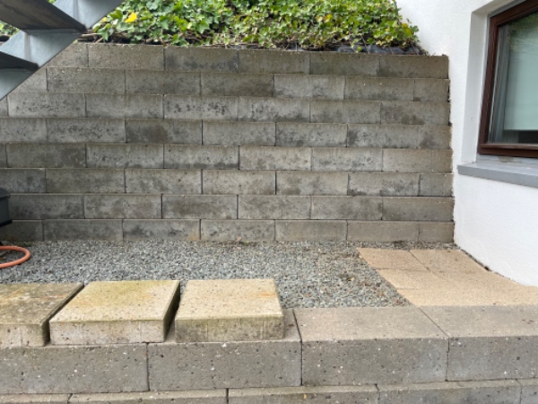 Opretning/lægning af 27 fliser