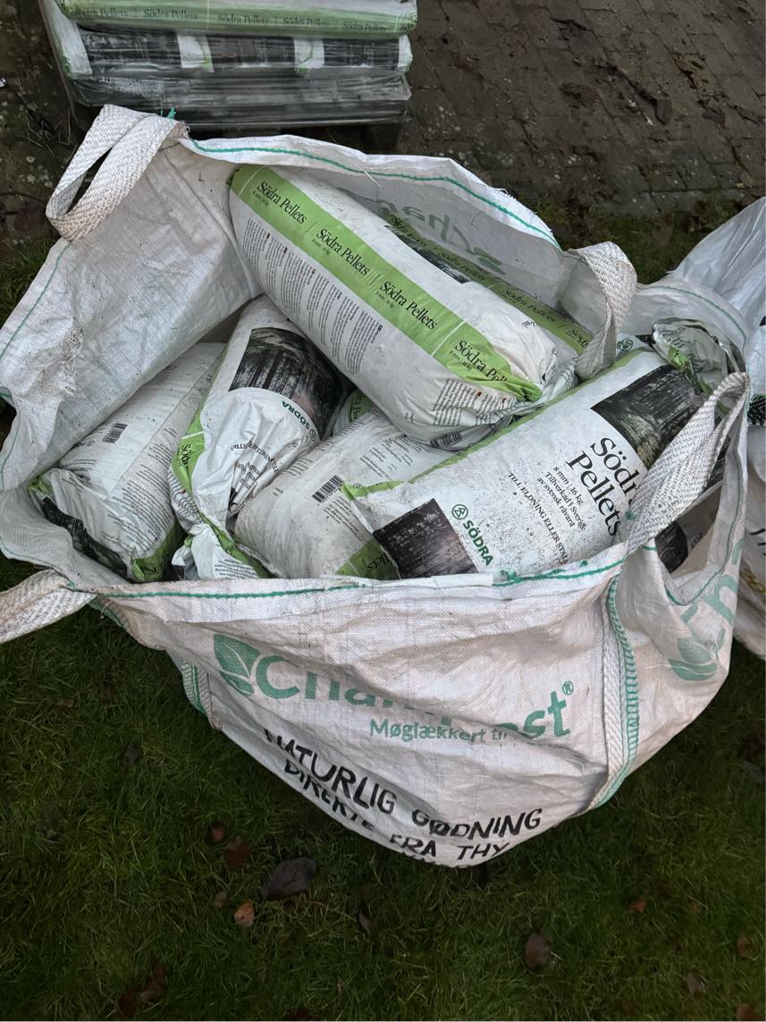 Bortkørsel af affald.