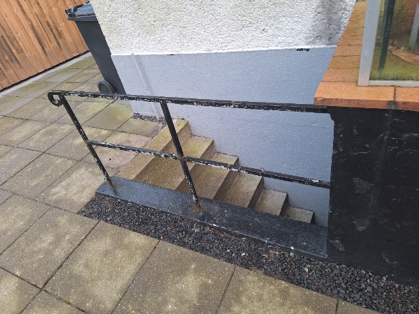 Renovering af gelænder ved entré, kælder og altan