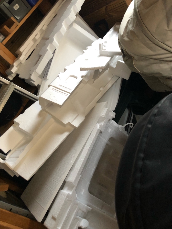 Bortskaffelse af pap, flamingo, metal etc til genbrugsstation