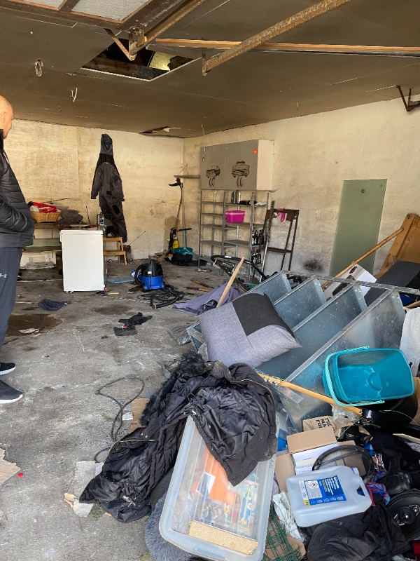 Oprydning og bortkørsel skrammel efter lejer