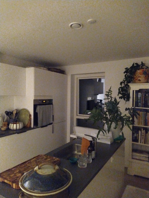 Opsætning af 2 Loft lamper over køkkenbord og 3 lamper over spise bord og 1 spejl lampe der skal led