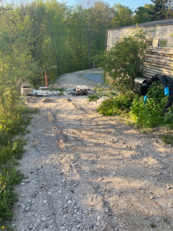 Fjernelse af papkasser, træ og div