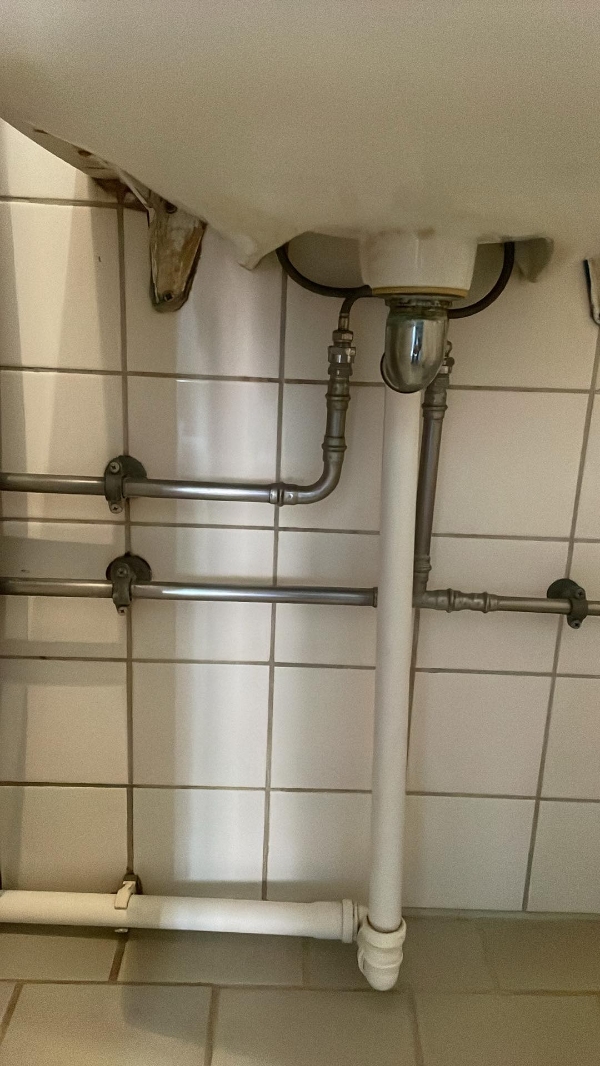 Afmontering og montering af vask