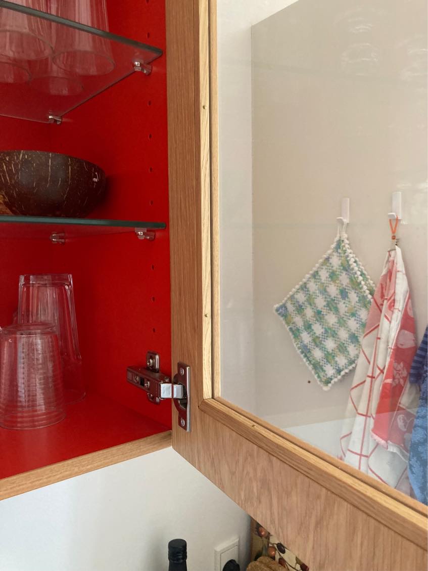 Montering af dækbræt + rette køkkenlåge